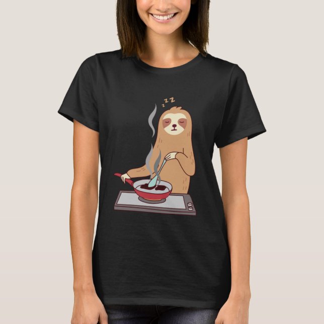 Cute Sloth Cooking Sleeping Tired Lazy Sloth Pullo T-Shirt (Front)