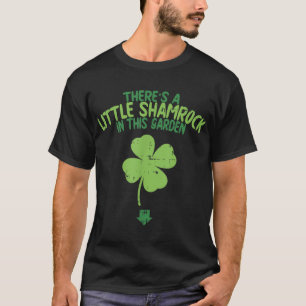 Cute St Patricks Day Pregnancy Announcement Soon M T-Shirt