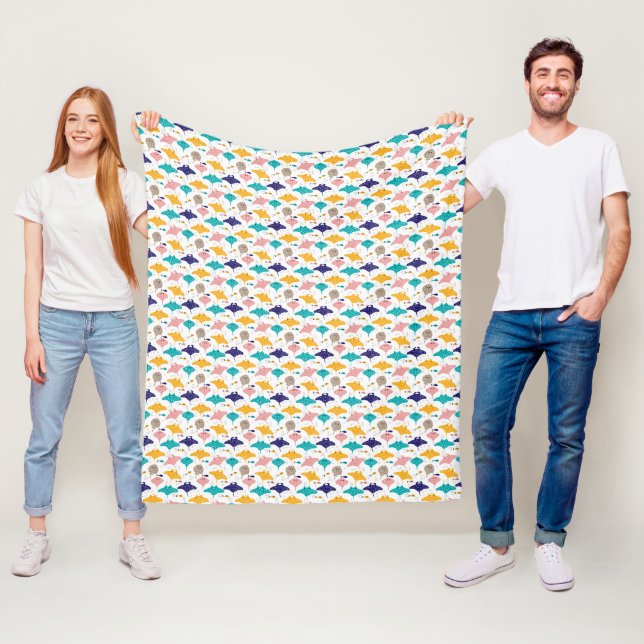 Cute sting ray and manta ray fish pattern fleece blanket (In Situ)