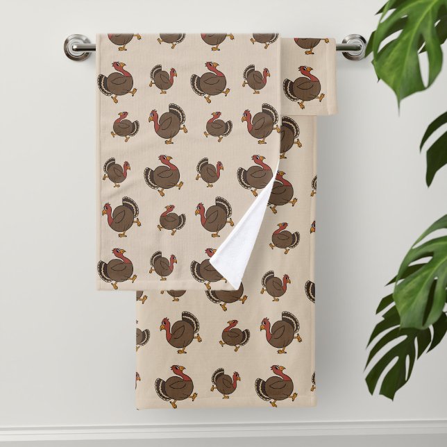 Cute Thanksgiving Turkey Pattern Bath Towel Set (A fun turkey pattern bath towel set to spruce up your Thanksgiving bathroom decor)