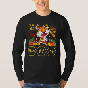 Cute Tiger Vietnamese New Year 2022 Year Of Me T-Shirt