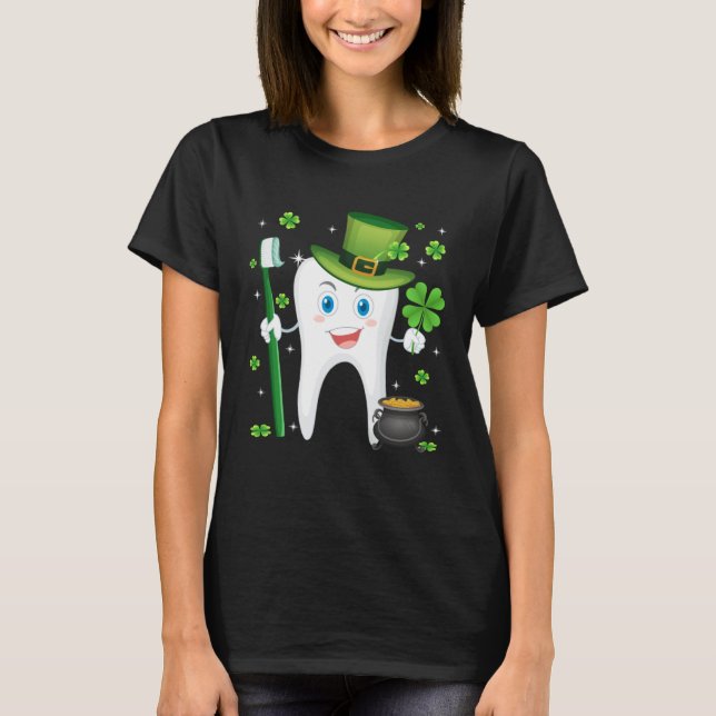 Cute Tooth With Hat Dental Assistant  St Patricks  T-Shirt (Front)
