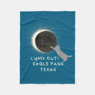 Cute Total Solar Eclipse Cat Eagle Fleece Blanket