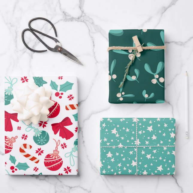 Cute Traditional Christmas Wrapping Paper Sheet (Front)