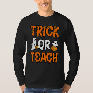Cute Trick Or Teach Groovy Halloween Ghost Teacher T-Shirt