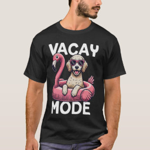 Cute Vacay Mode Goldendoodle Dog Mum Summer Vacati T-Shirt
