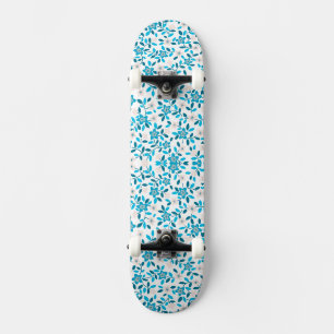 Cute white blue seamless spring flowers patterns C Skateboard