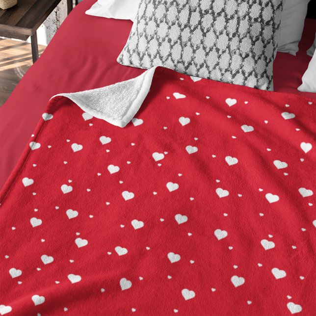 Cute White & Red Hearts Seamless Pattern Fleece Blanket (Creator Uploaded)
