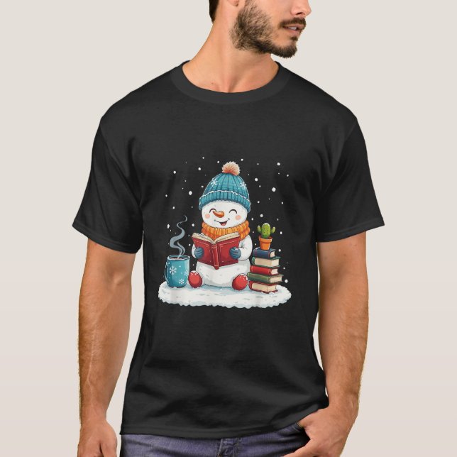 Cute Winter Cosy Snowman Reading Book Lovers Xmas  T-Shirt (Front)