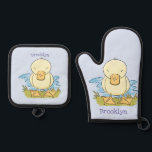 Cute yellow baby duckling cartoon illustration oven mitt & pot holder set<br><div class="desc">This cute duckling is drawn in fun cartoon style.</div>