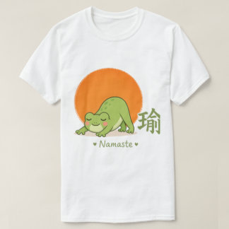 Cute Yoga Frog – Kawaii Frog Namaste Japanese Yoga T-Shirt