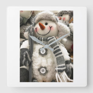 **CUTIE PIE SNOWMAN** CLOCK