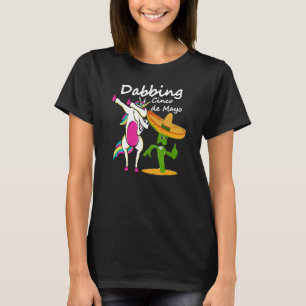Dabbing Cinco De Mayo Unicorn & Cactus Sombrero Le T-Shirt