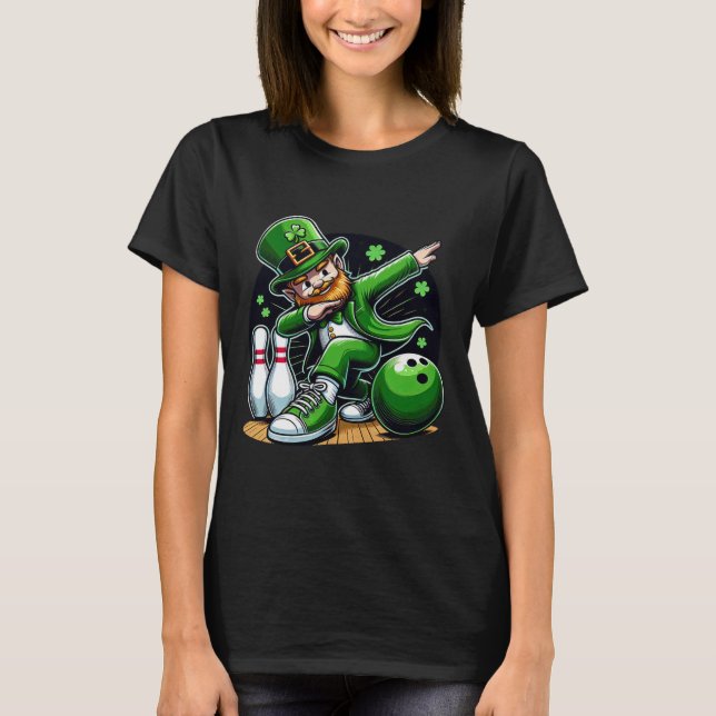 Dabbing Leprechaun Bowling Irish Bowler St Patrick T-Shirt (Front)