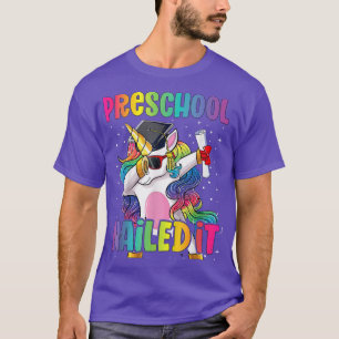 Dabbing Unicorn Preschool Graduation Class 2022 Na T-Shirt