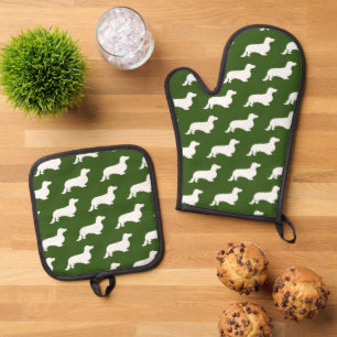 Dachshund Long Hair - Silhouette 2 Oven Mitt & Pot Holder Set
