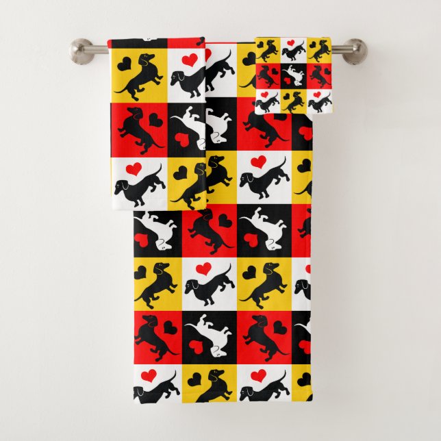 Dachshunds and Hearts Cute Checkerboard Pattern Bath Towel Set (Insitu)