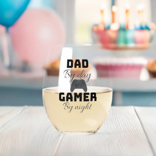 Dad by day, gamer by night stemless wine glass