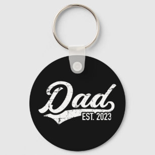 Dad est. 2023 pregnancy announcement key ring