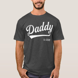 Daddy Est 2016 Hand Lettered Happy Family Photos M T-Shirt