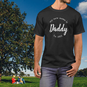 Daddy Est Year White New Baby Family Reveal T-Shirt