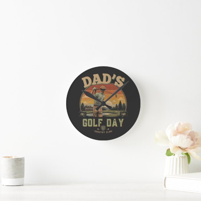 Dad's Golf Day Round Clock (Home)