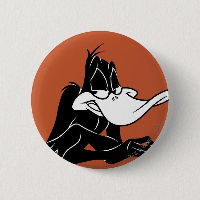 DAFFY DUCK™ Up Close 6 Cm Round Badge (Front)