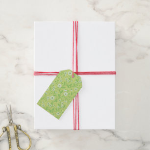 Daisies in white and green on honey dew green gift tags