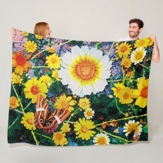 Daisies May Fleece Blanket