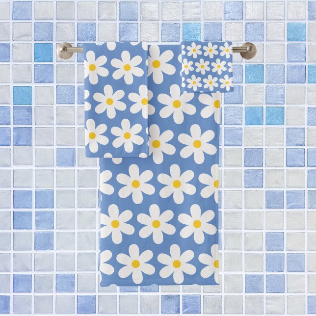 Daisies Retro Floral Pattern White Blue Bath Towel Set (Creator Uploaded)