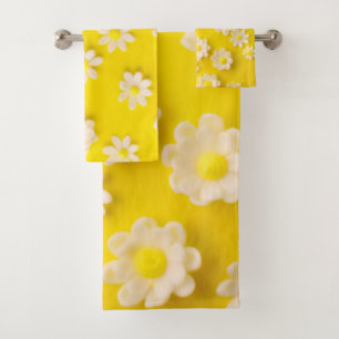 Daisies with a yellow background bath towel set