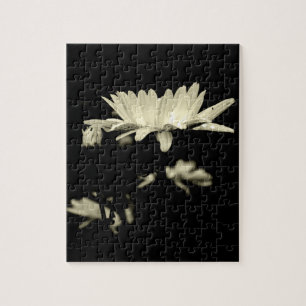 Daisy - Black and White Jigsaw Puzzle