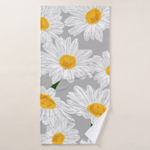 Daisy chamomile field. Spring summer flowers, seam Bath Towel