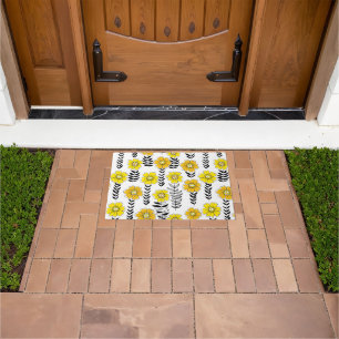 Daisy doodles in yellow and black doormat