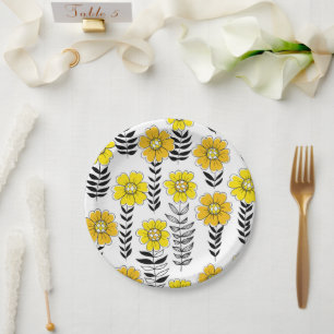 Daisy doodles in yellow and black paper plate