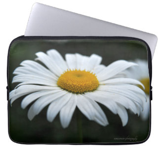 Daisy - Face Up Laptop Sleeve