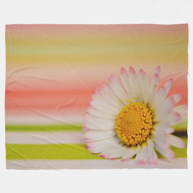 Daisy Fleece Blanket (Front (Horizontal))
