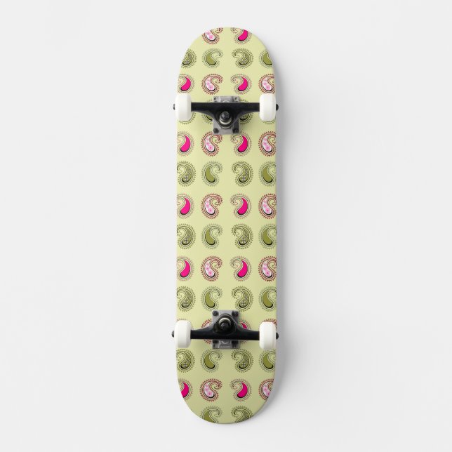 Daisy Floral Pattern Skateboard (Front)