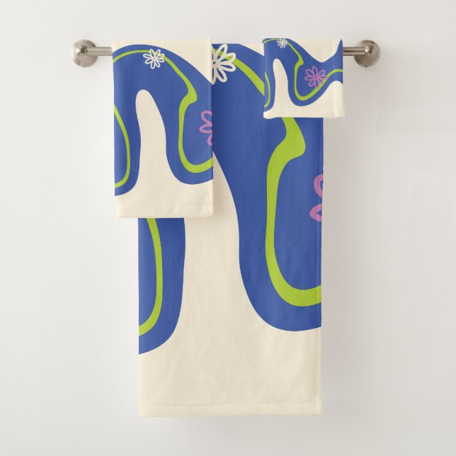 Daisy Groove Blue, Orange, Purple, Green, & Cream Bath Towel Set (Insitu)