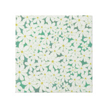 Daisy Patch on emerald background