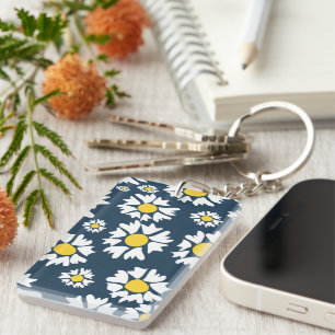 Daisy Pattern, Floral Pattern, White Daisies Key Ring