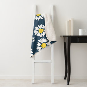 Daisy Pattern, Floral Pattern, White Daisies Sherpa Blanket