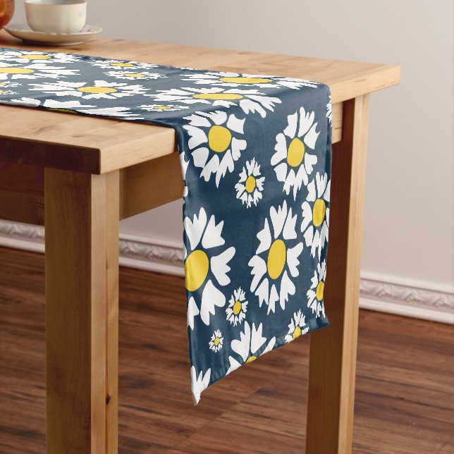 Daisy Pattern, Floral Pattern, White Daisies Short Table Runner (In Situ)