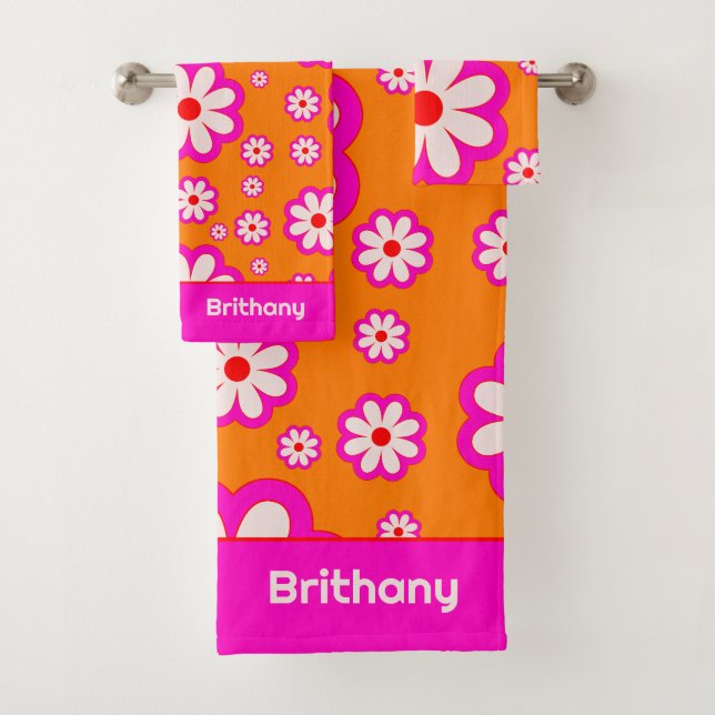 Daisy Pattern Pink& Orange 70s Retro Floral Name Bath Towel Set (Insitu)