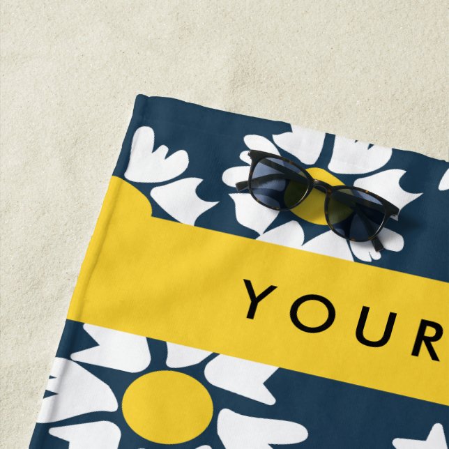 Daisy Pattern, White Daisies, Your Name Beach Towel (In Situ)