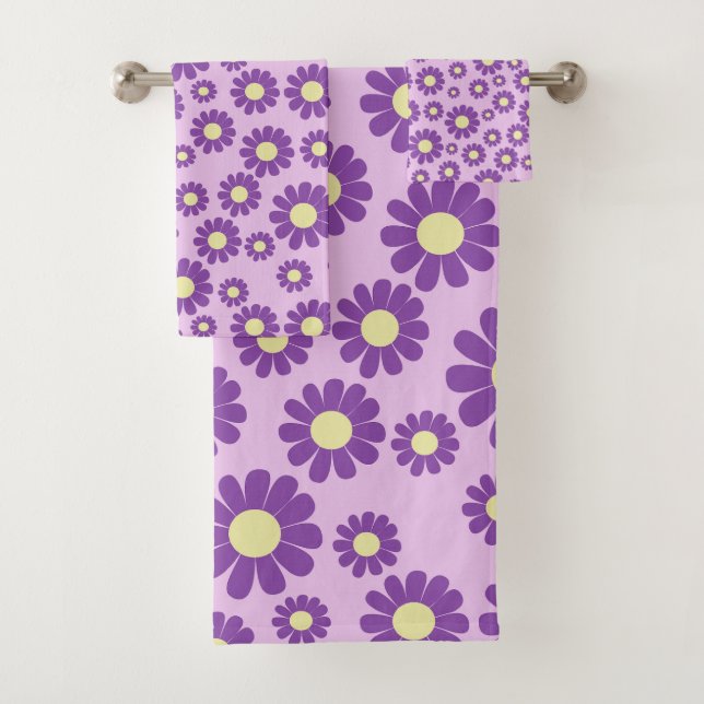 Daisy Purple Lilac Bath Towel Set (Insitu)