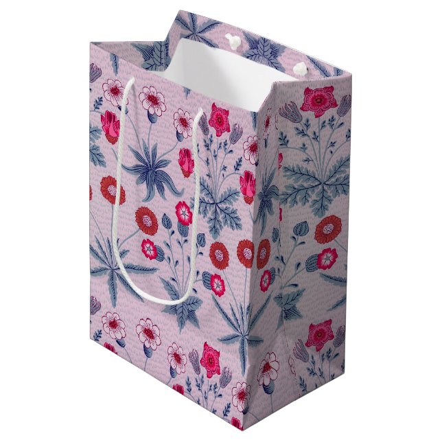 Daisy, William Morris Medium Gift Bag (Front Angled)