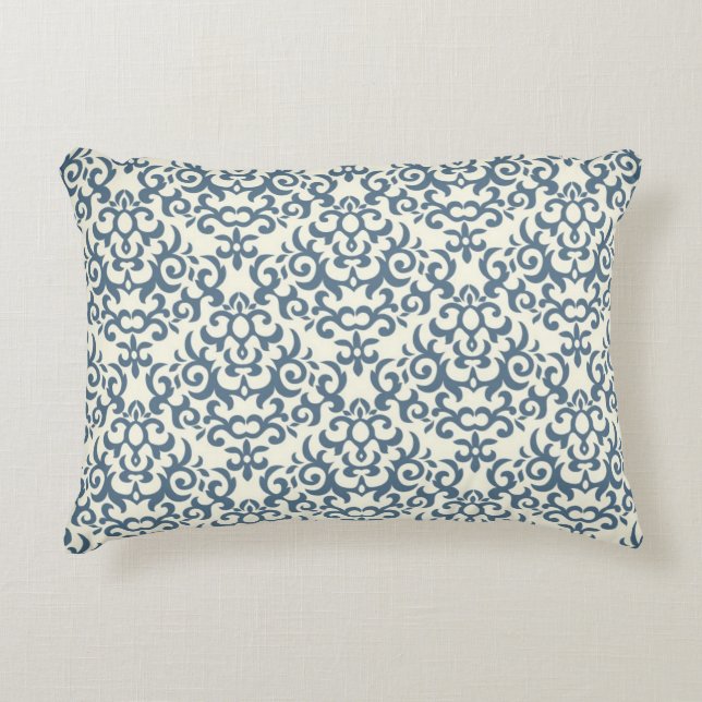 Damask pattern on gradient background 2 decorative cushion (Front)