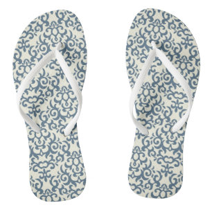 Damask pattern on gradient background 2 thongs