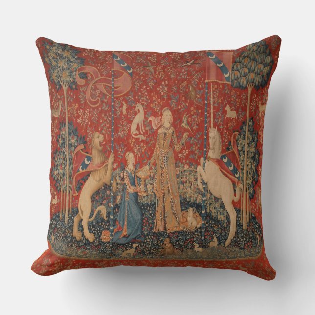 Dame a la licorne Pillow (Front)